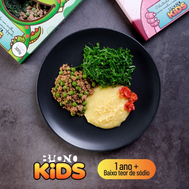 Polenta-carne-com-ervilhas-e-couve-refogada-Buono-Kids